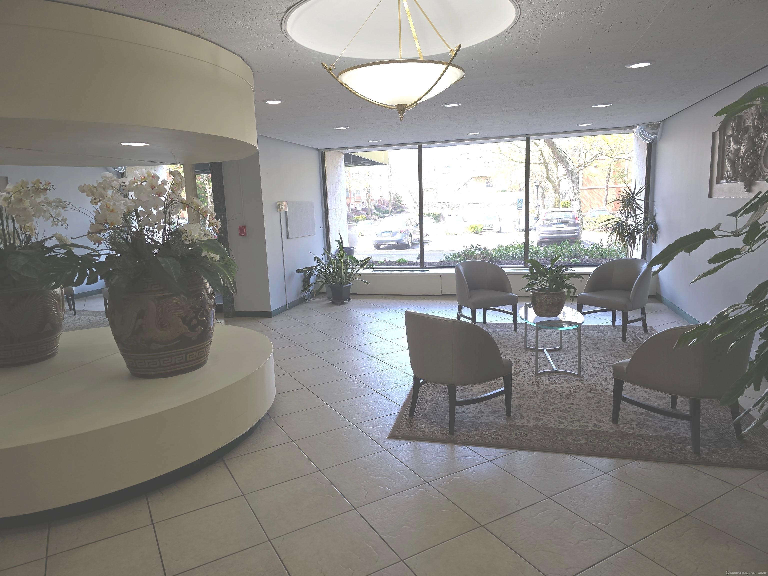2625 Park Avenue 8P