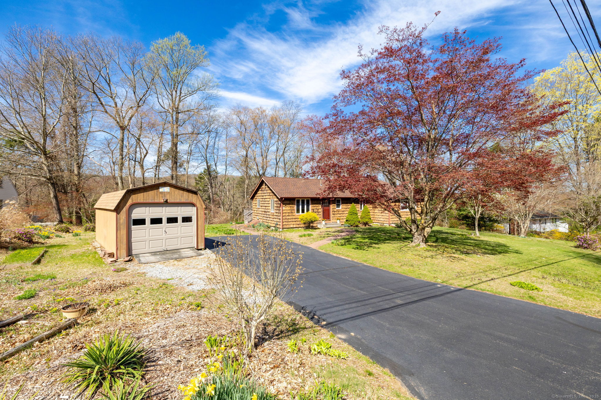 Morris Hubbard Road, Haddam, Connecticut - 4 Bedrooms  
1 Bathrooms  
7 Rooms - 
