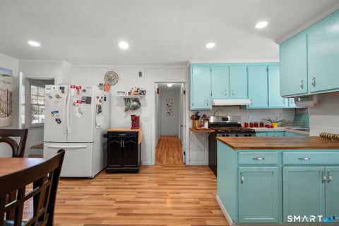 Tiny photo for 752 E Broadway, Milford, CT 06460 (MLS # 24206008)