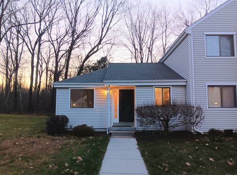 35 Nutmeg Road APT B3 Middlebury CT 06762