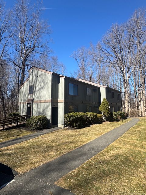 8 Tulip Tree Circle 61 Brookfield CT 06804