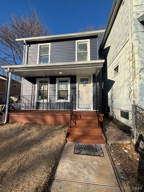 Easton Street, Hamden, Connecticut - 3 Bedrooms  
1 Bathrooms  
5 Rooms - 