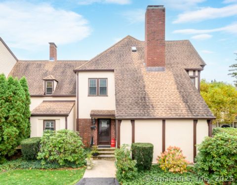 237 Strawberry Hill Avenue APT 2 Stamford CT 06902