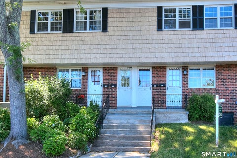 Condo For Sale - 245 Unquowa Road #126<br/> Fairfield, CT 06824