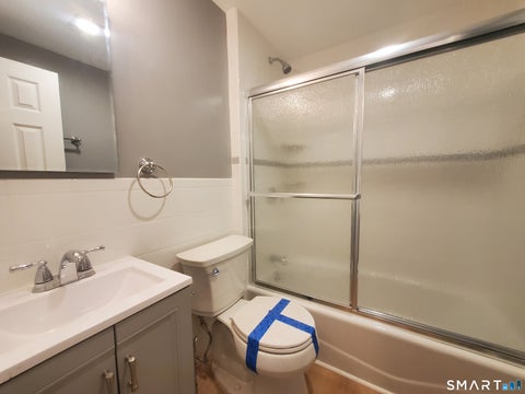 Tiny photo for 33 Holcomb Avenue #2L, Stamford, CT 06906 (MLS # 24212993)