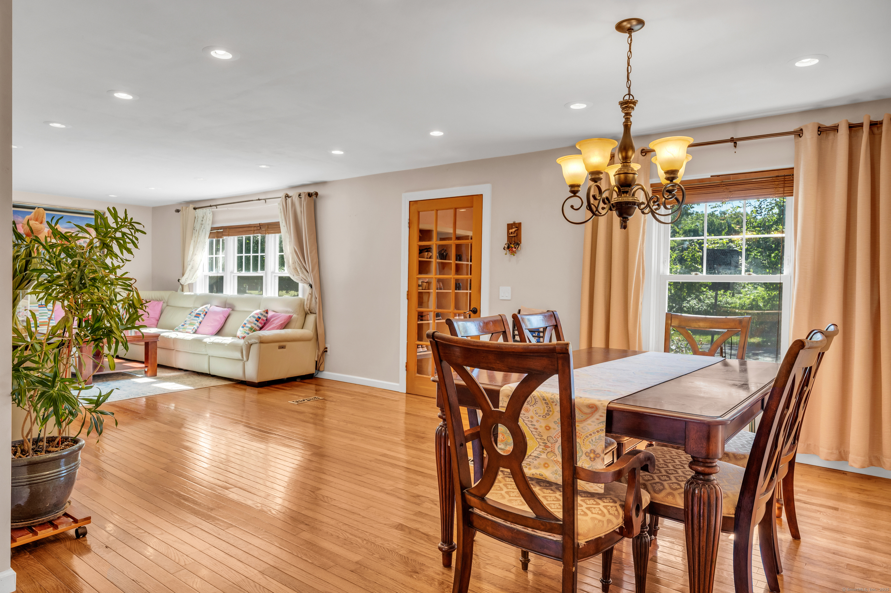 64 Dohm Avenue