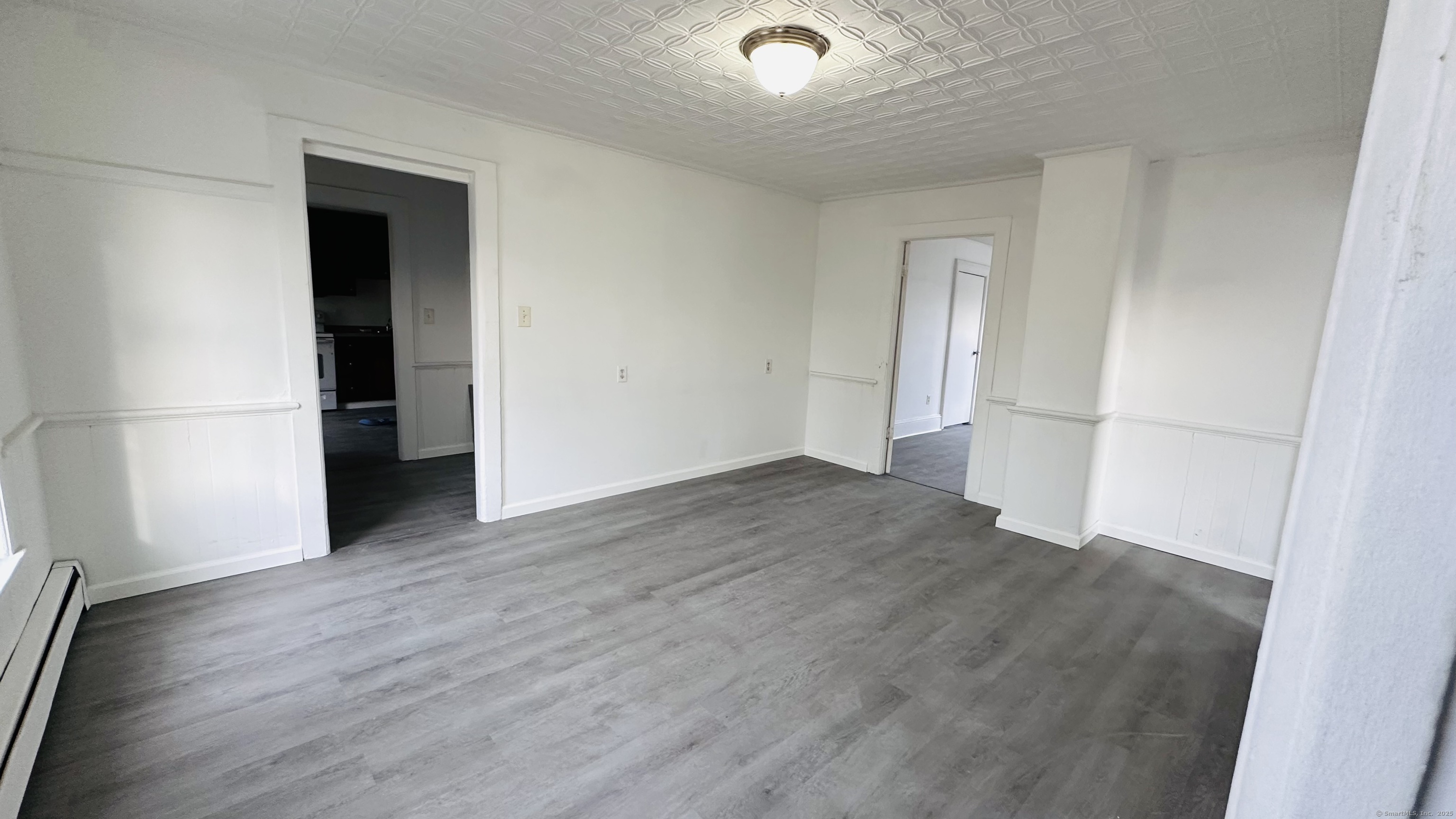 9 Oak Street 4