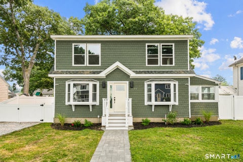 Homes For Sale - 236 Housatonic Drive<br/> New Haven County, Milford, CT 06460