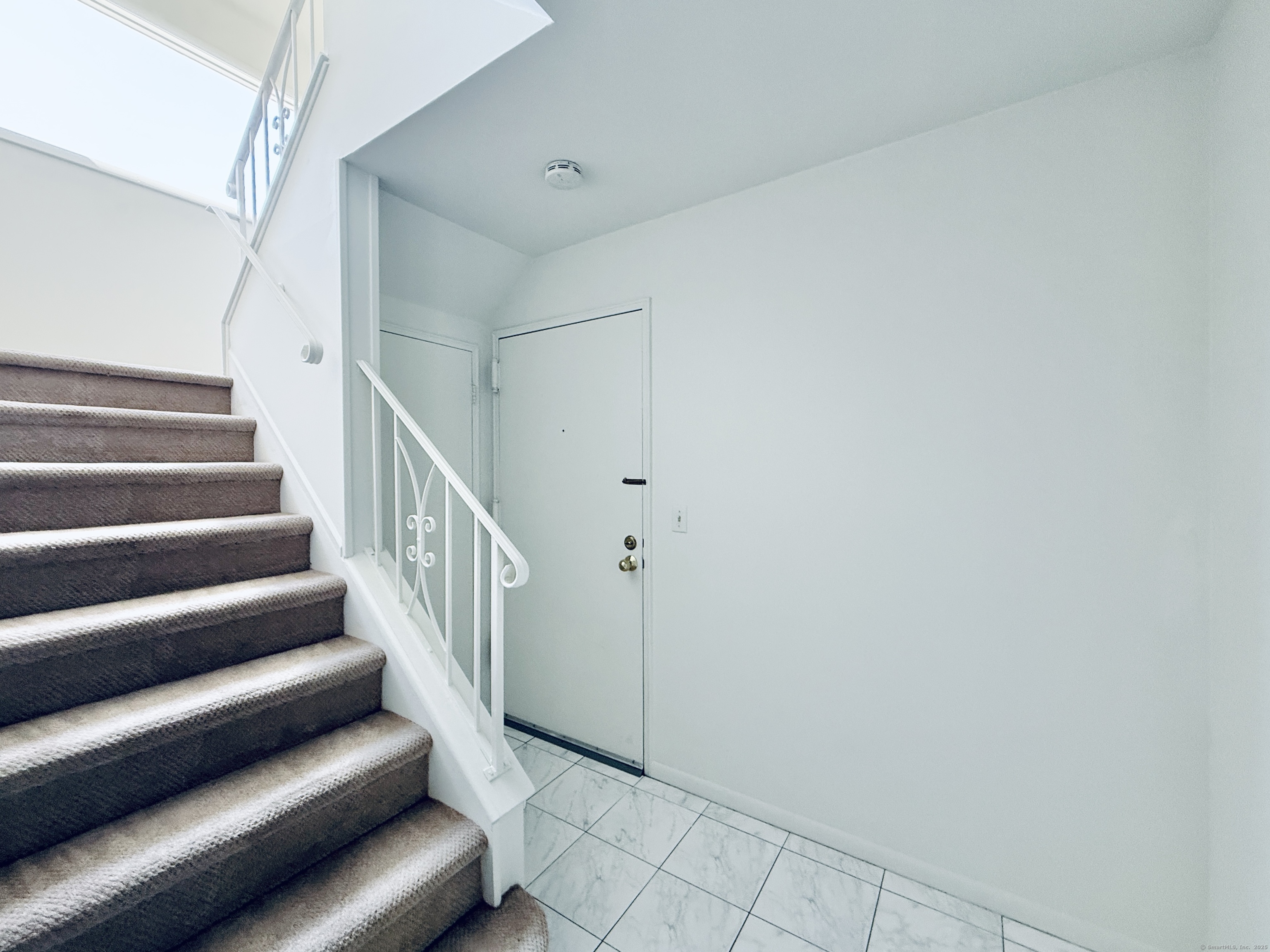 30 Hills Lane 30