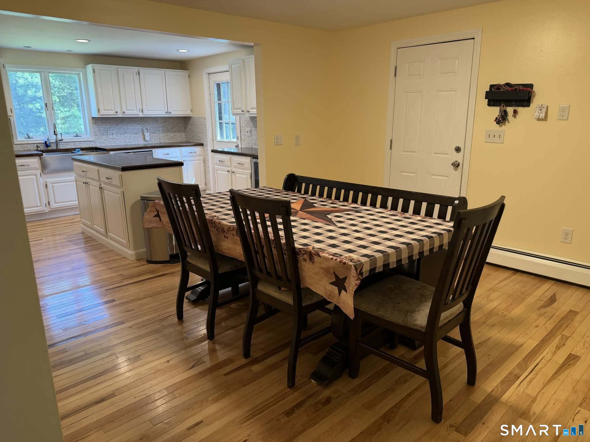 8 Plainview Drive