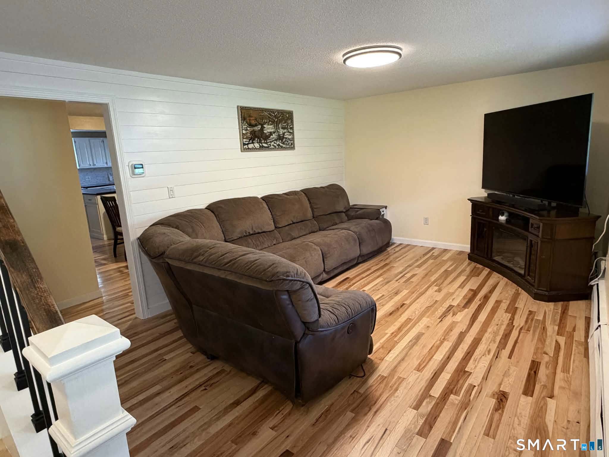 8 Plainview Drive