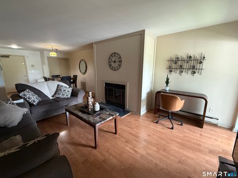 Photo of 140 Kane Street #B6, West Hartford, CT 06119 (MLS # 24155514)