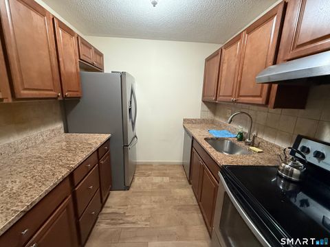 Tiny photo for 140 Kane Street #B6, West Hartford, CT 06119 (MLS # 24155514)