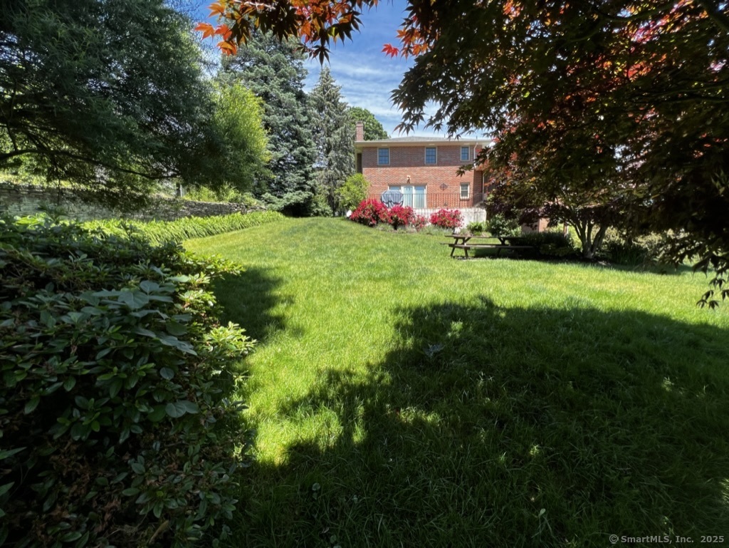 15 Finger Lane, West Hartford, Connecticut image 39