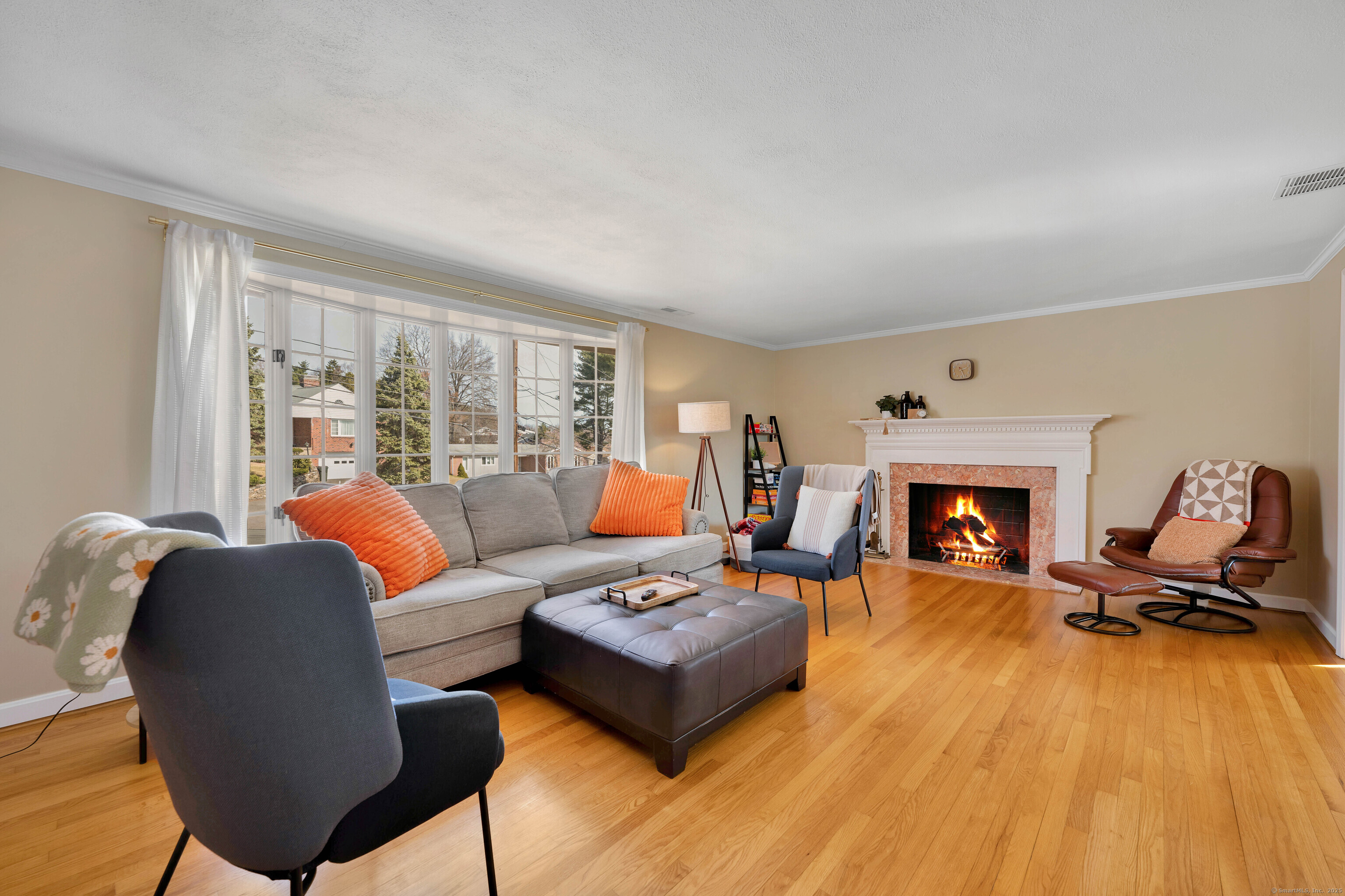 15 Finger Lane, West Hartford, Connecticut image 5