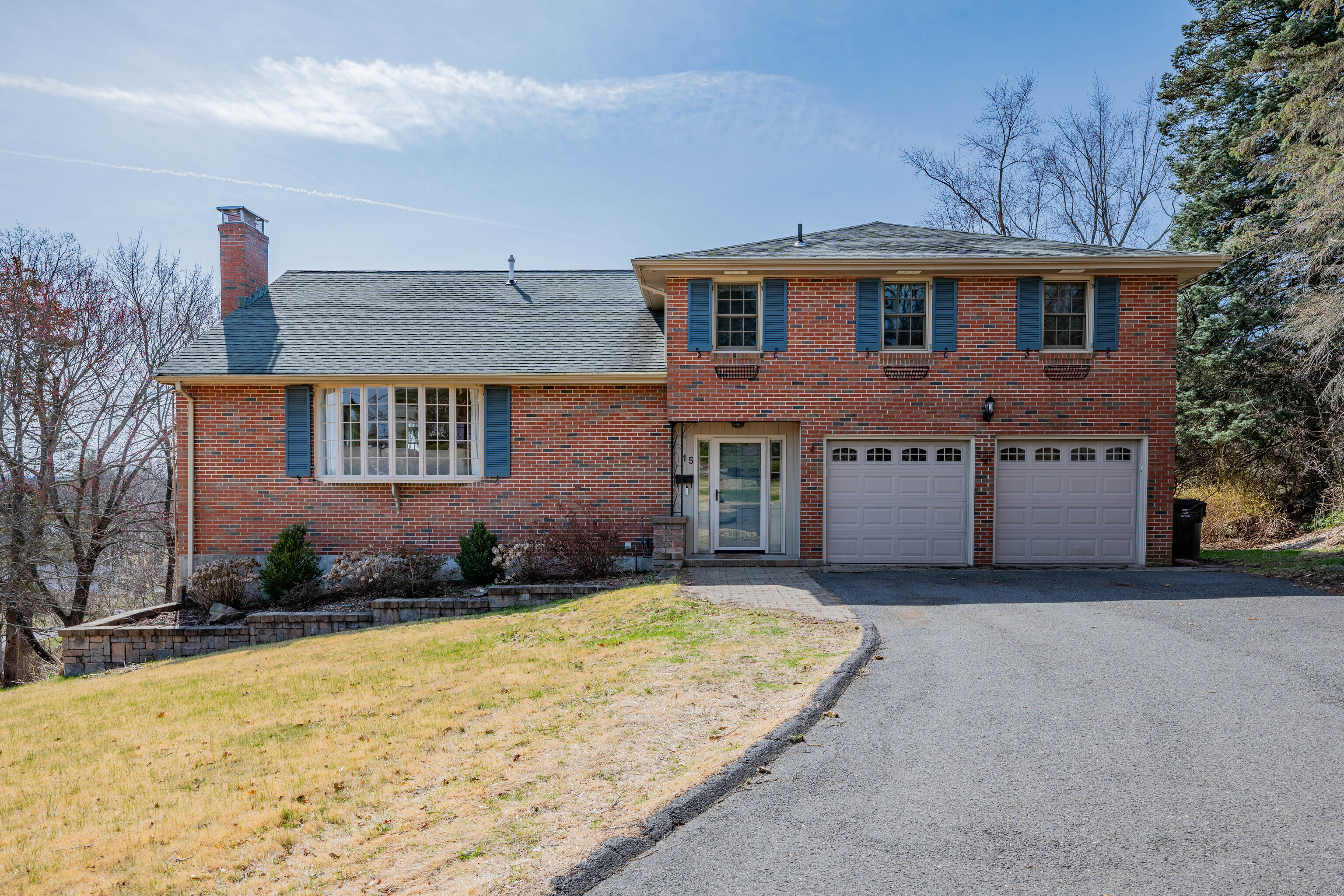 Property for Sale at Finger Lane, West Hartford, Connecticut - Bedrooms: 3 
Bathrooms: 3 
Rooms: 6  - $549,900