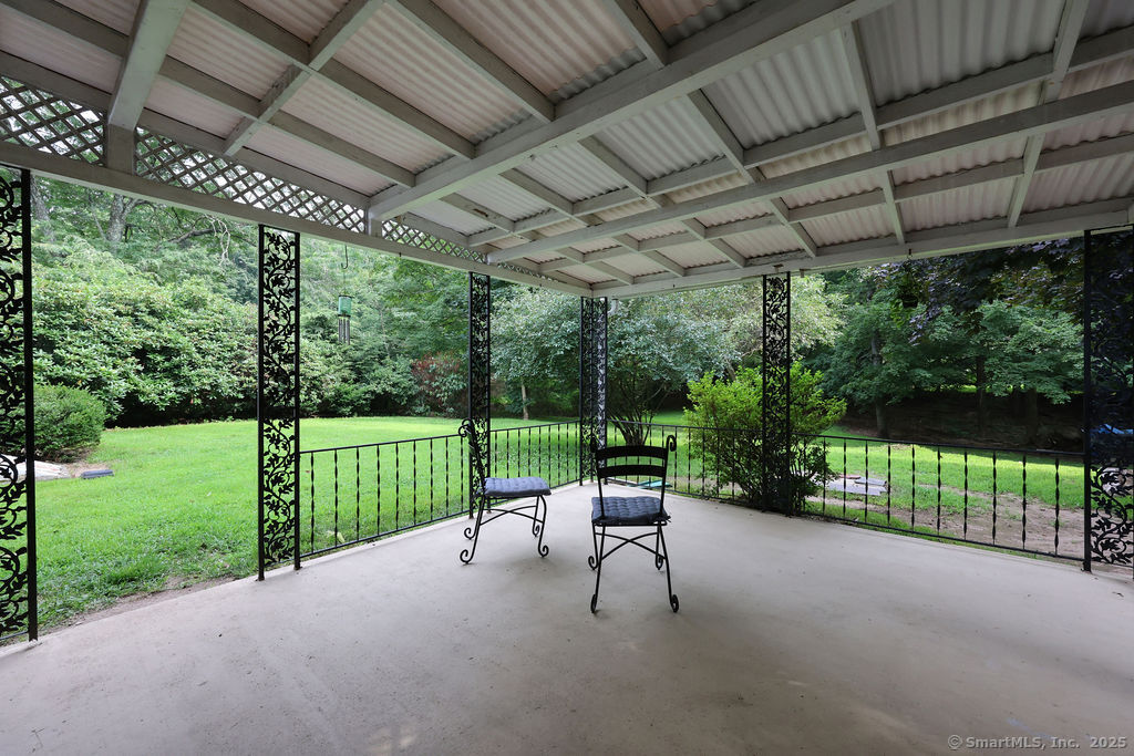 5 Hickory Hill Road