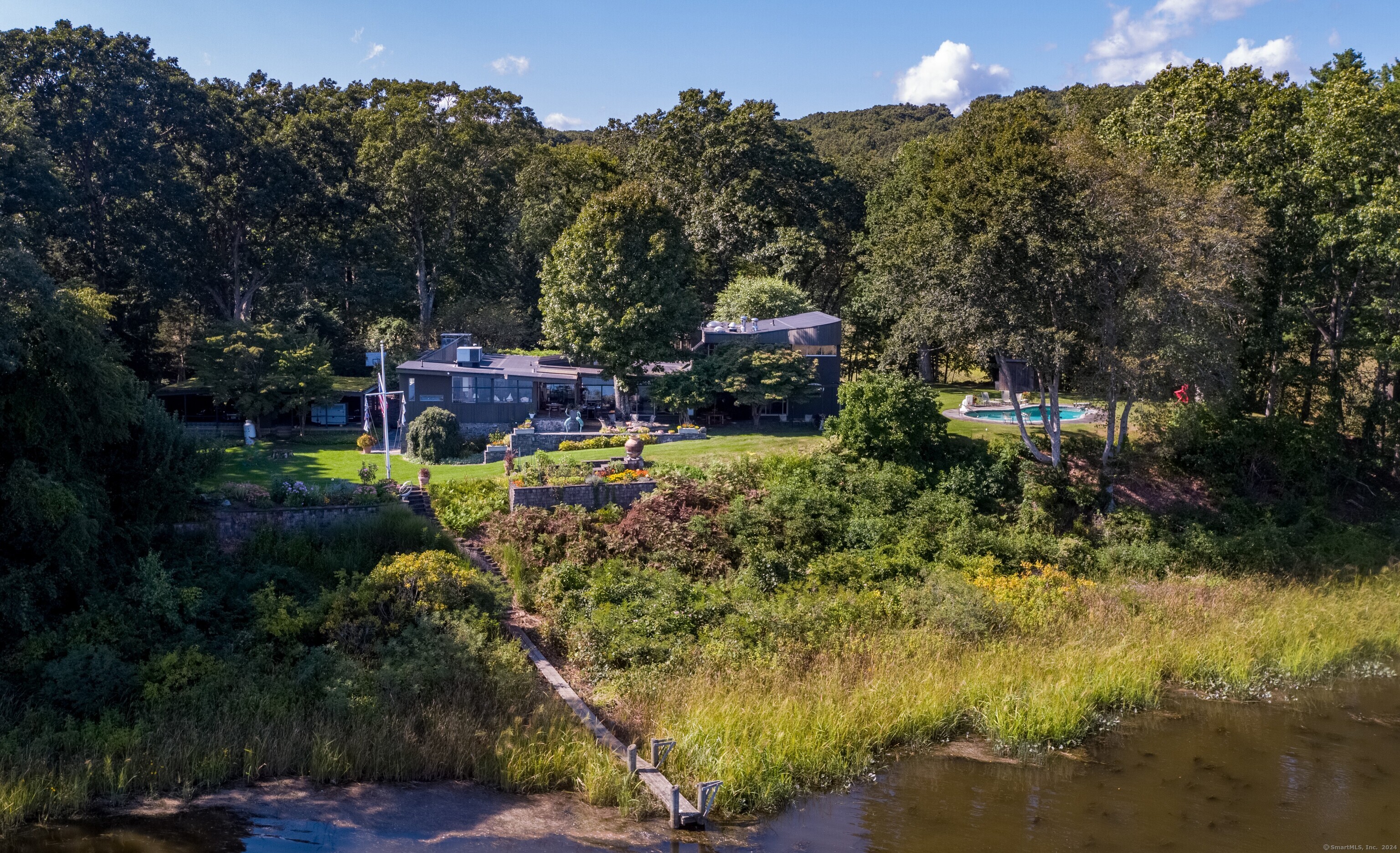 93 River Road