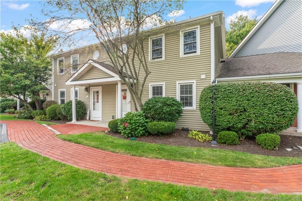 Photo of 1 E Hayestown Road #47, Danbury, CT 06811 (MLS # 24137556)