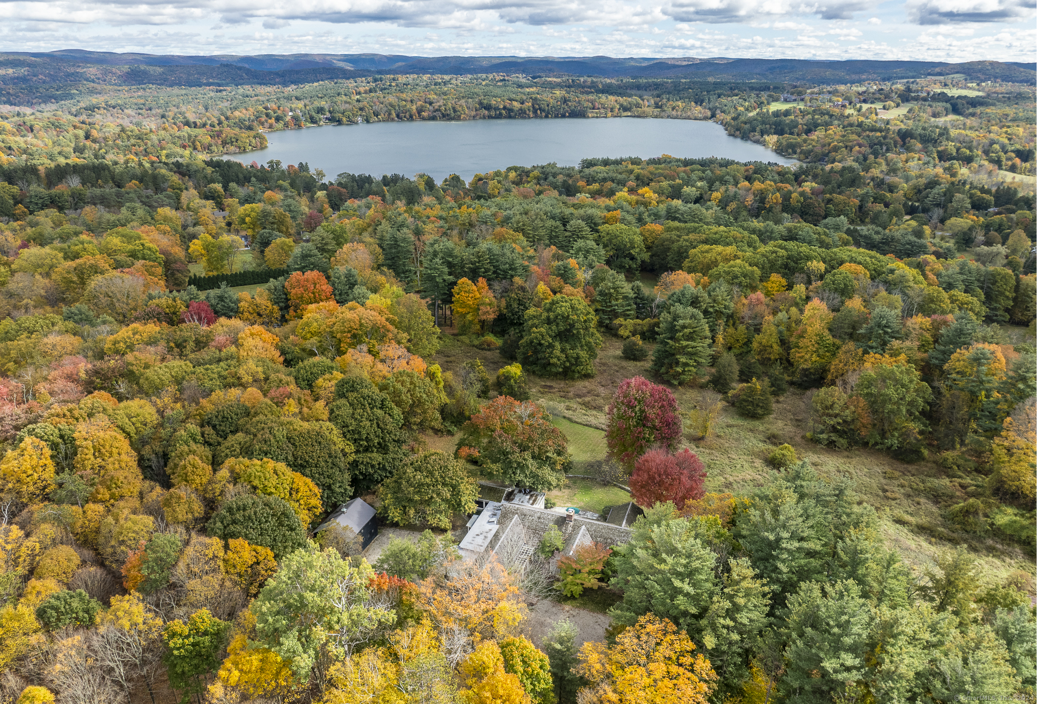 Ore Mine Road, Salisbury, Connecticut - 5 Bedrooms  
5 Bathrooms  
10 Rooms - 