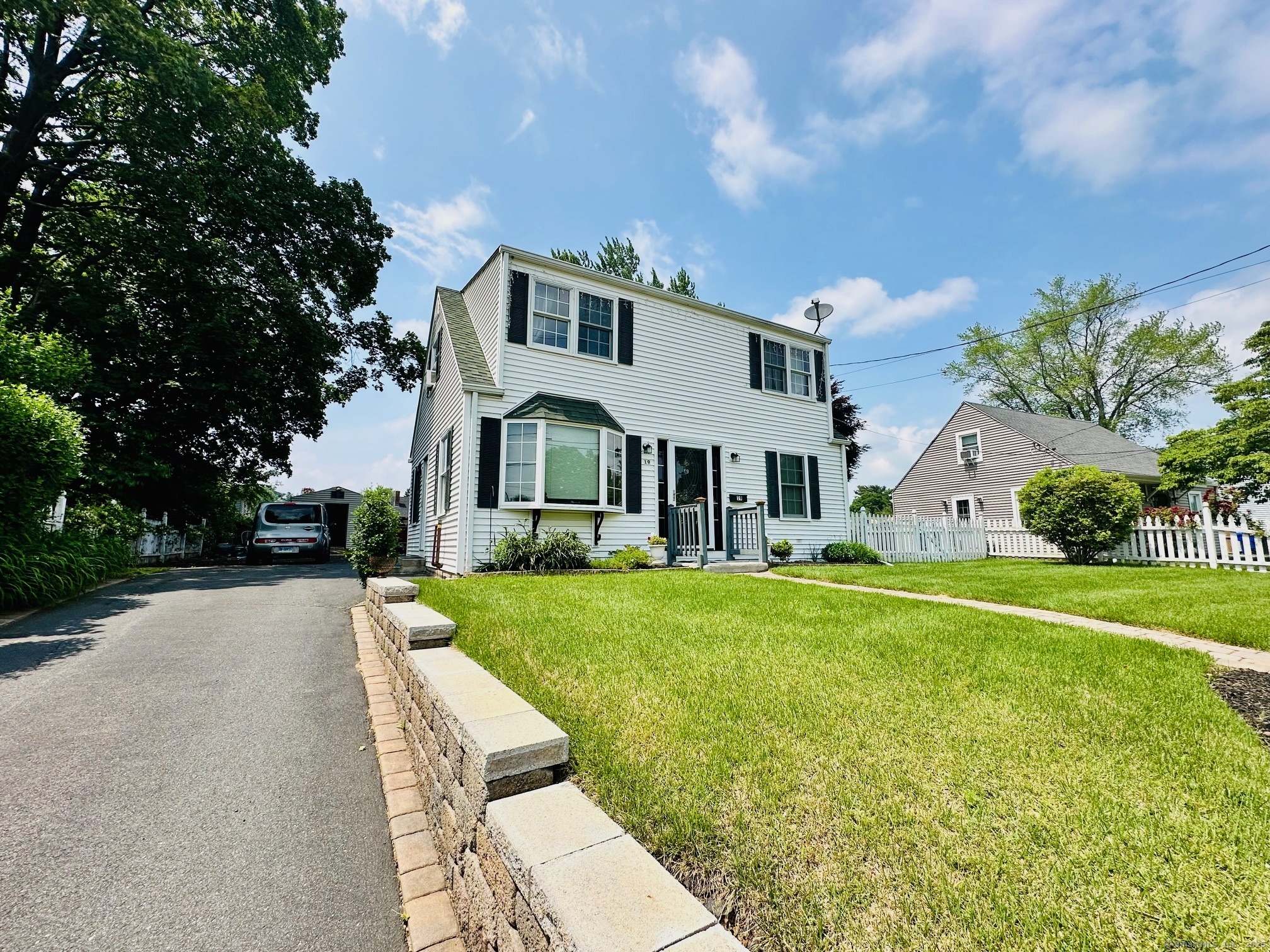19 Nassau Circle