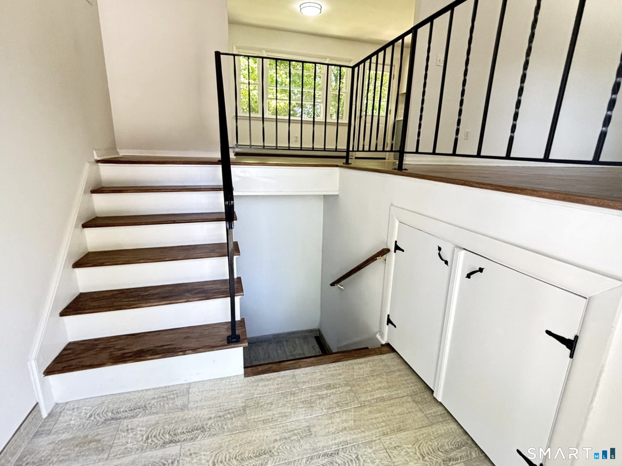 10 Laurel Lane