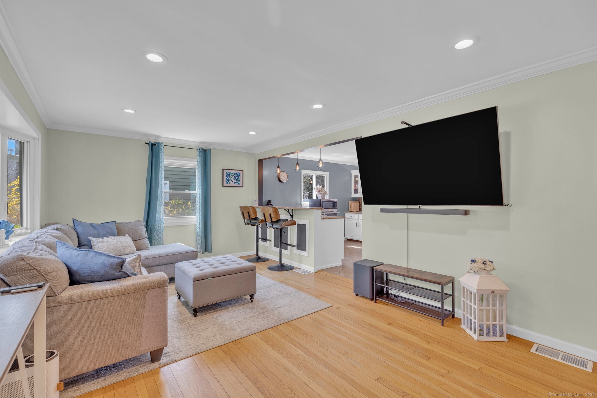654 Bradley Street, East Haven, Connecticut image 2
