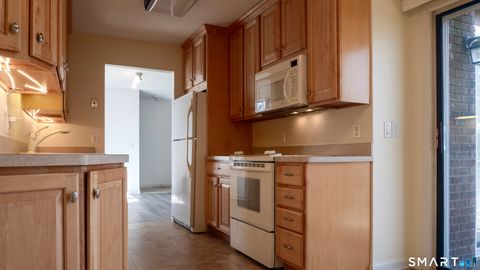 Tiny photo for 23 Derbyshire #23, Derby, CT 06418 (MLS # 24163188)