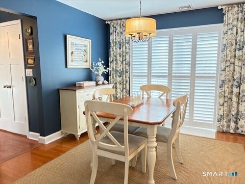 Tiny photo for 11 Copper Ridge Circle #11, Guilford, CT 06437 (MLS # 24149805)