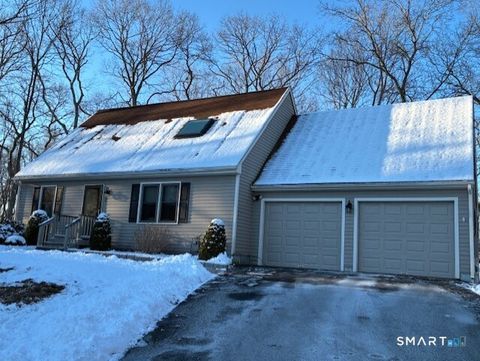 Photo of 11 Copper Ridge Circle #11, Guilford, CT 06437 (MLS # 24149805)