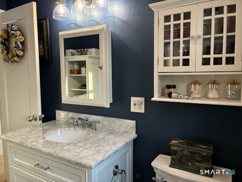 Tiny photo for 11 Copper Ridge Circle #11, Guilford, CT 06437 (MLS # 24149805)