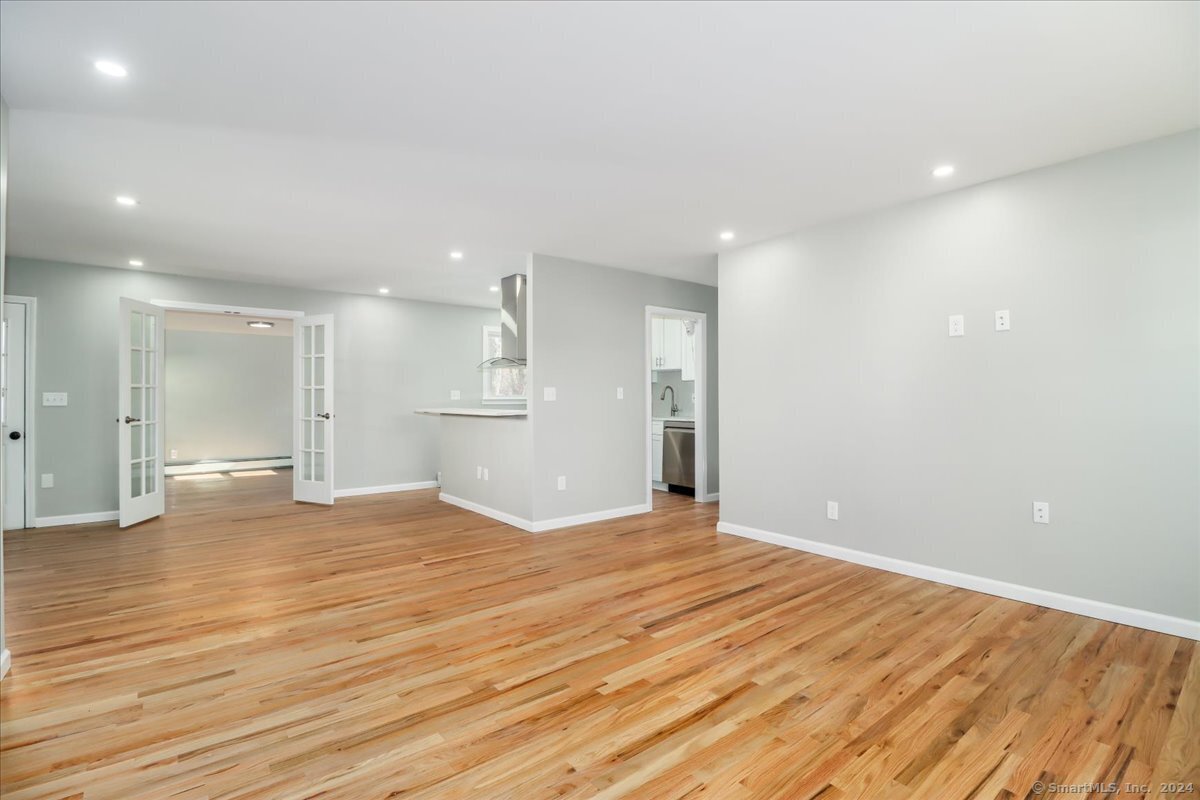 18 Greenbrier Road