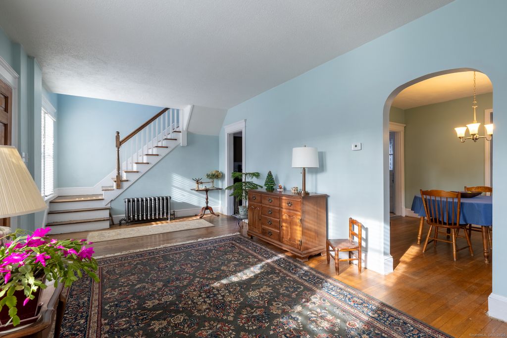 Photo of 108 Radcliffe Avenue, Waterbury, CT 06705 (MLS # 24144134)