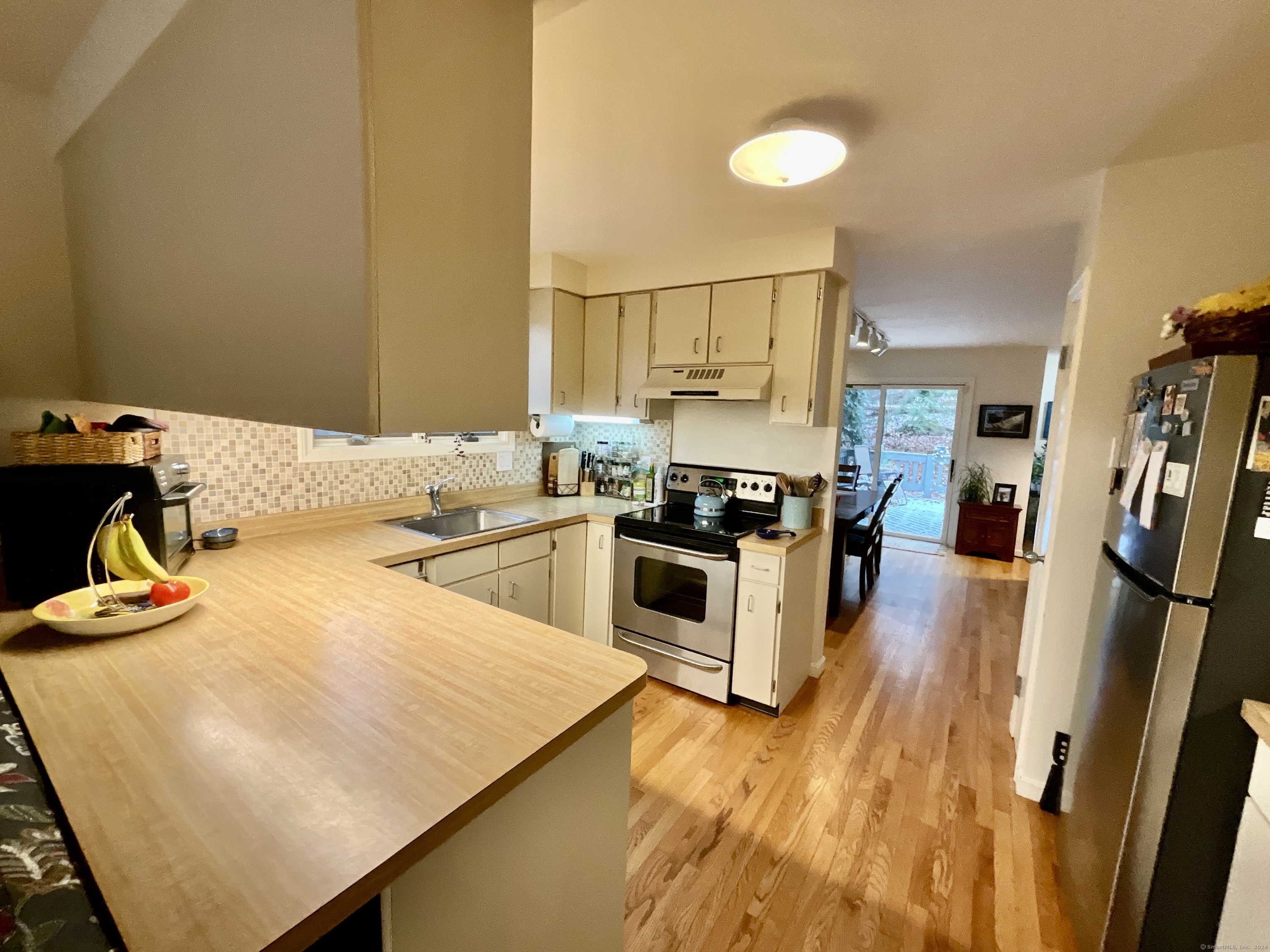 431 Trailsend Drive, Torrington, Connecticut image 10