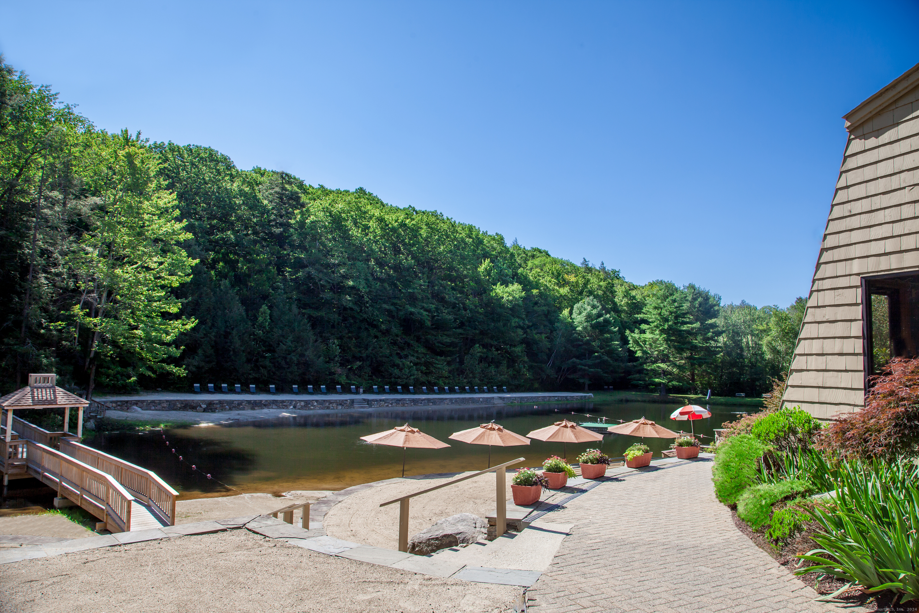 431 Trailsend Drive, Torrington, Connecticut image 33