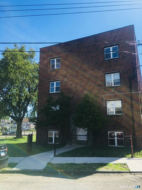 Photo of 305 Parrott Avenue #1A, Bridgeport, CT 06606 (MLS # 24153666)