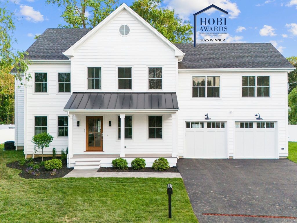 Photo of 45 Robin Circle, Fairfield, CT 06824 (MLS # 24135044)