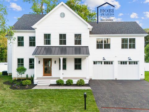 Photo of 45 Robin Circle, Fairfield, CT 06824 (MLS # 24135044)