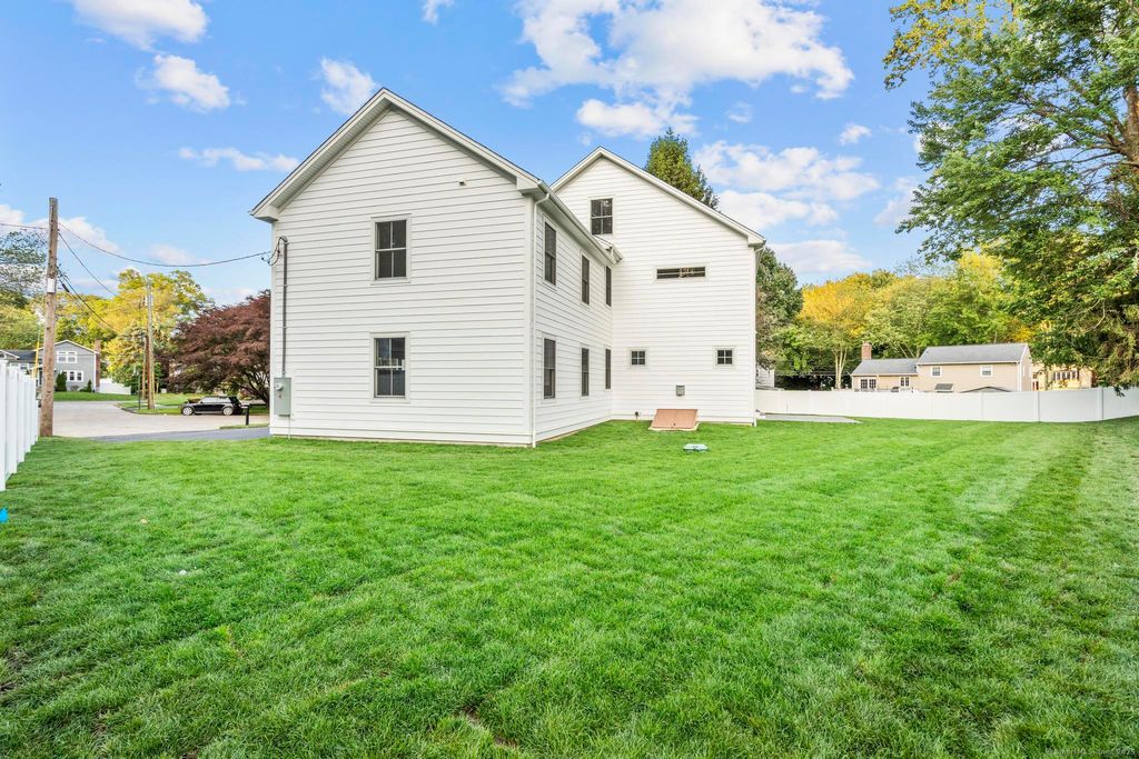 Photo of 45 Robin Circle, Fairfield, CT 06824 (MLS # 24135044)