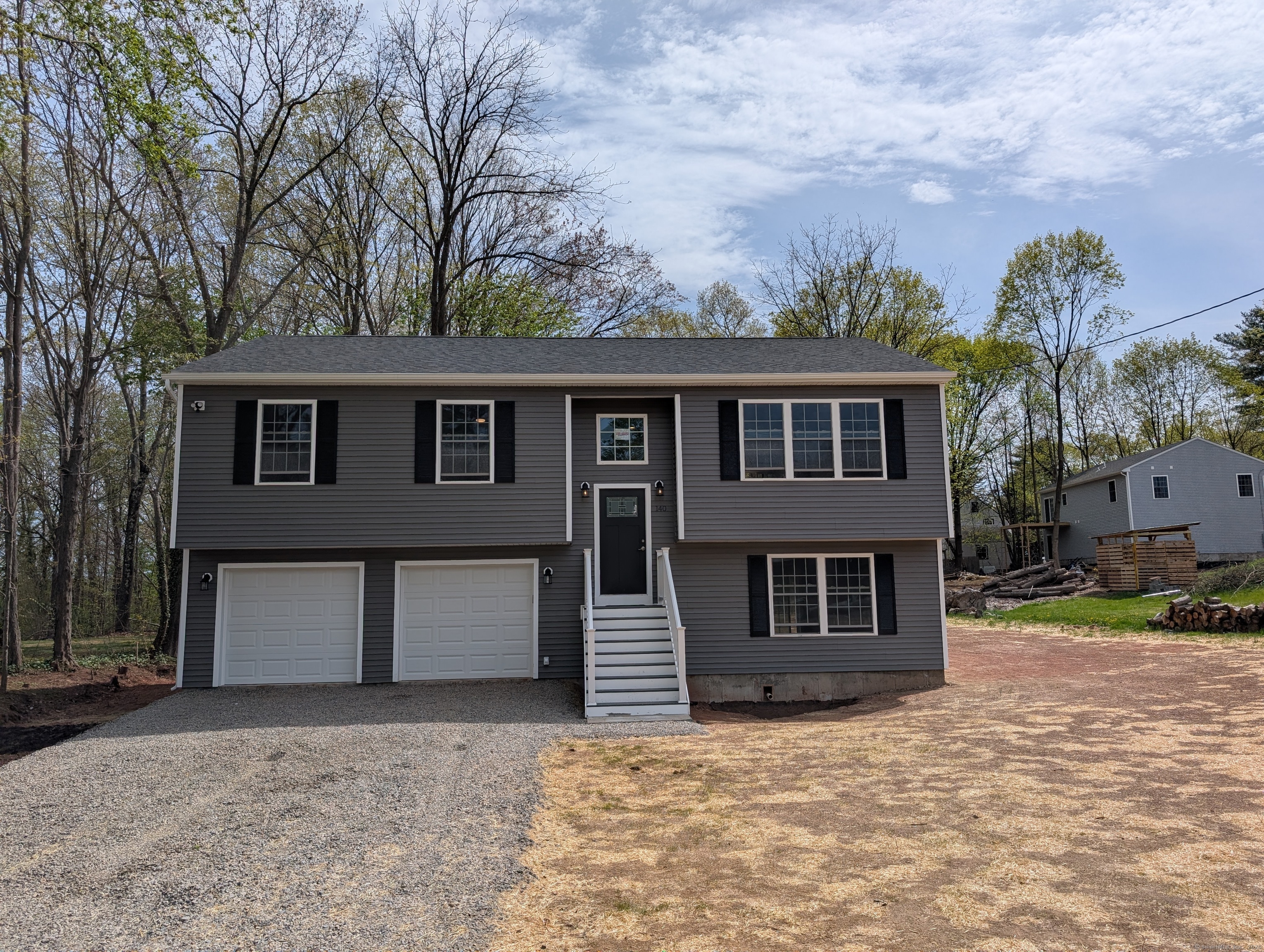 Dickerman Street, Hamden, Connecticut - 3 Bedrooms  
3 Bathrooms  
6 Rooms - 