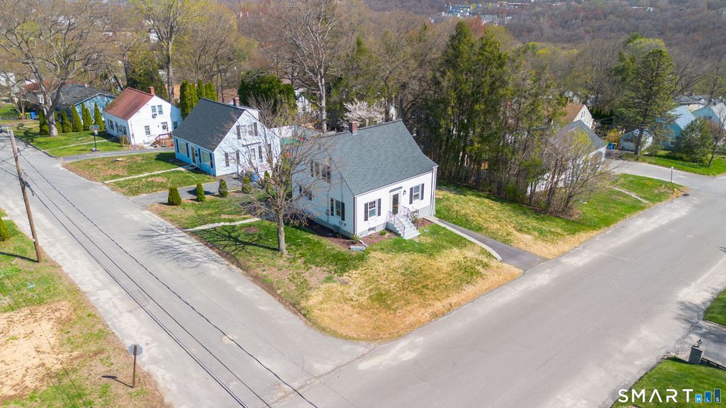 Photo of 27 Glendale Drive, Waterbury, CT 06708 (MLS # 24166899)