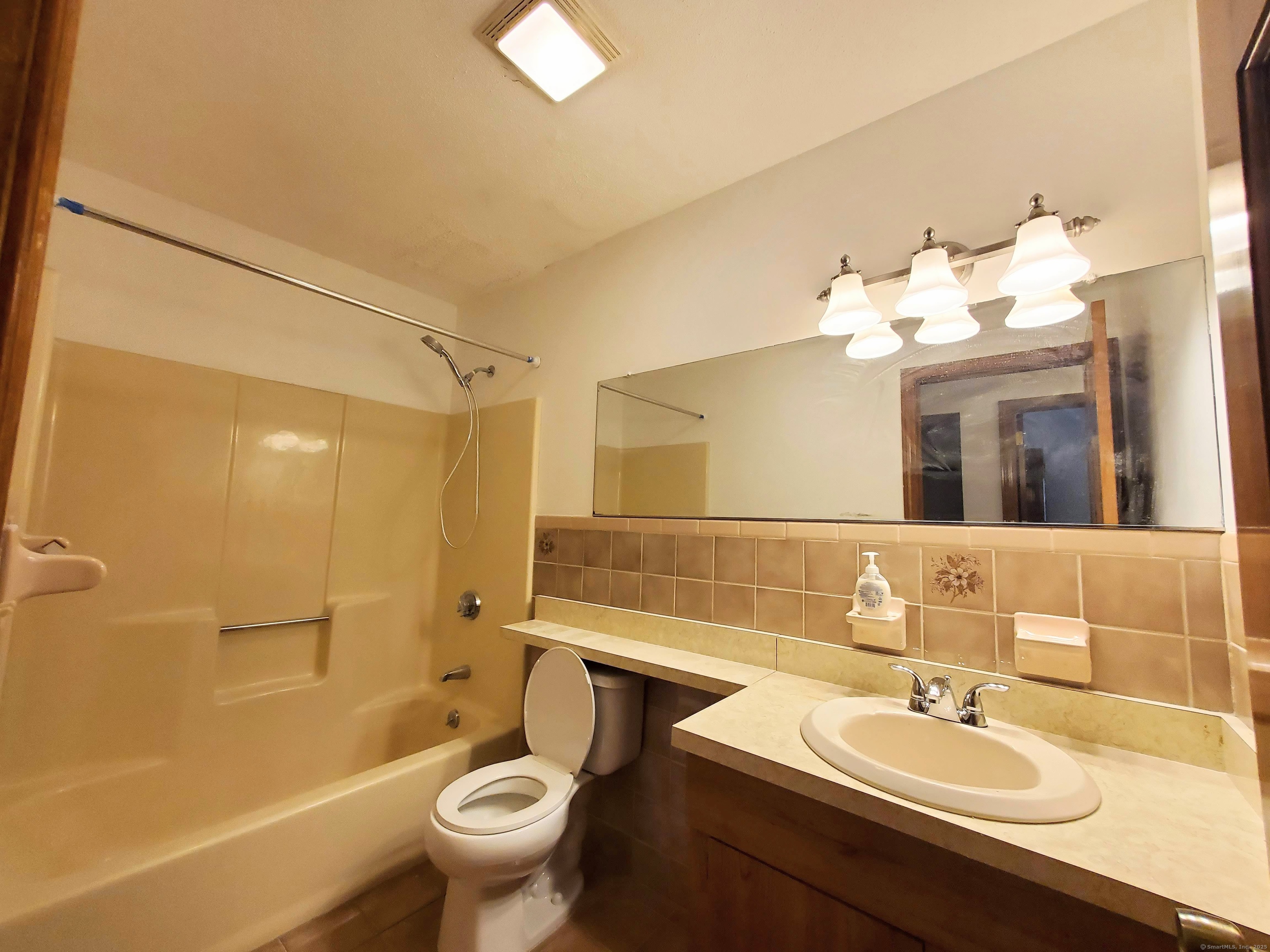 73 Mountford Street APT 3B