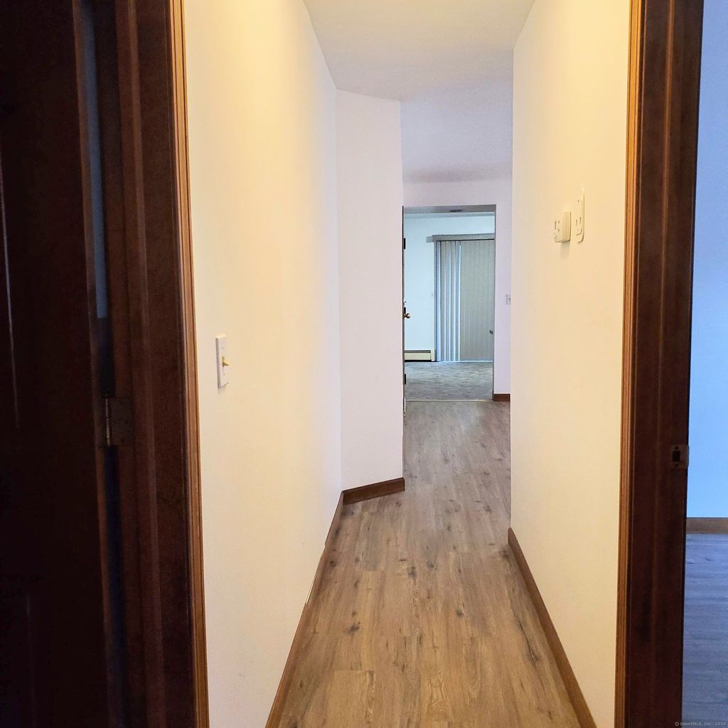 Photo of 73 Mountford Street #APT 3B, Hartford, CT 06114 (MLS # 24134649)