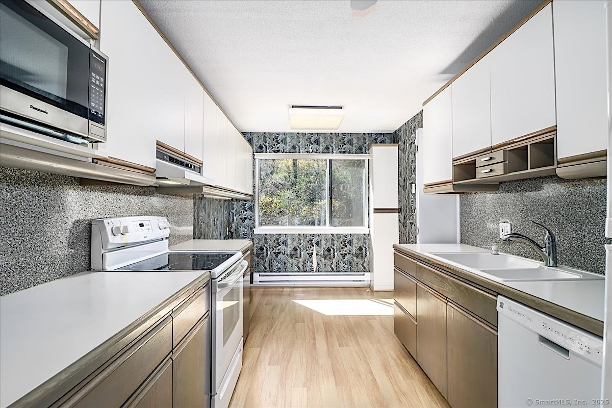 644 Heritage Village #A, Southbury, Connecticut image 7