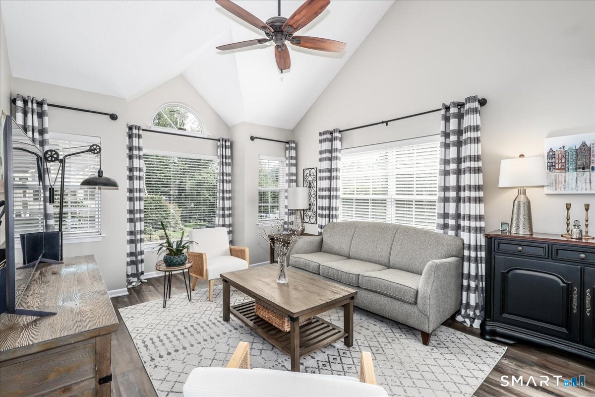 212 Algonquin Trail 212