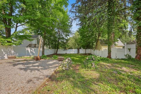 Tiny photo for 366 Suburban Avenue, Fairfield, CT 06825 (MLS # 24101953)