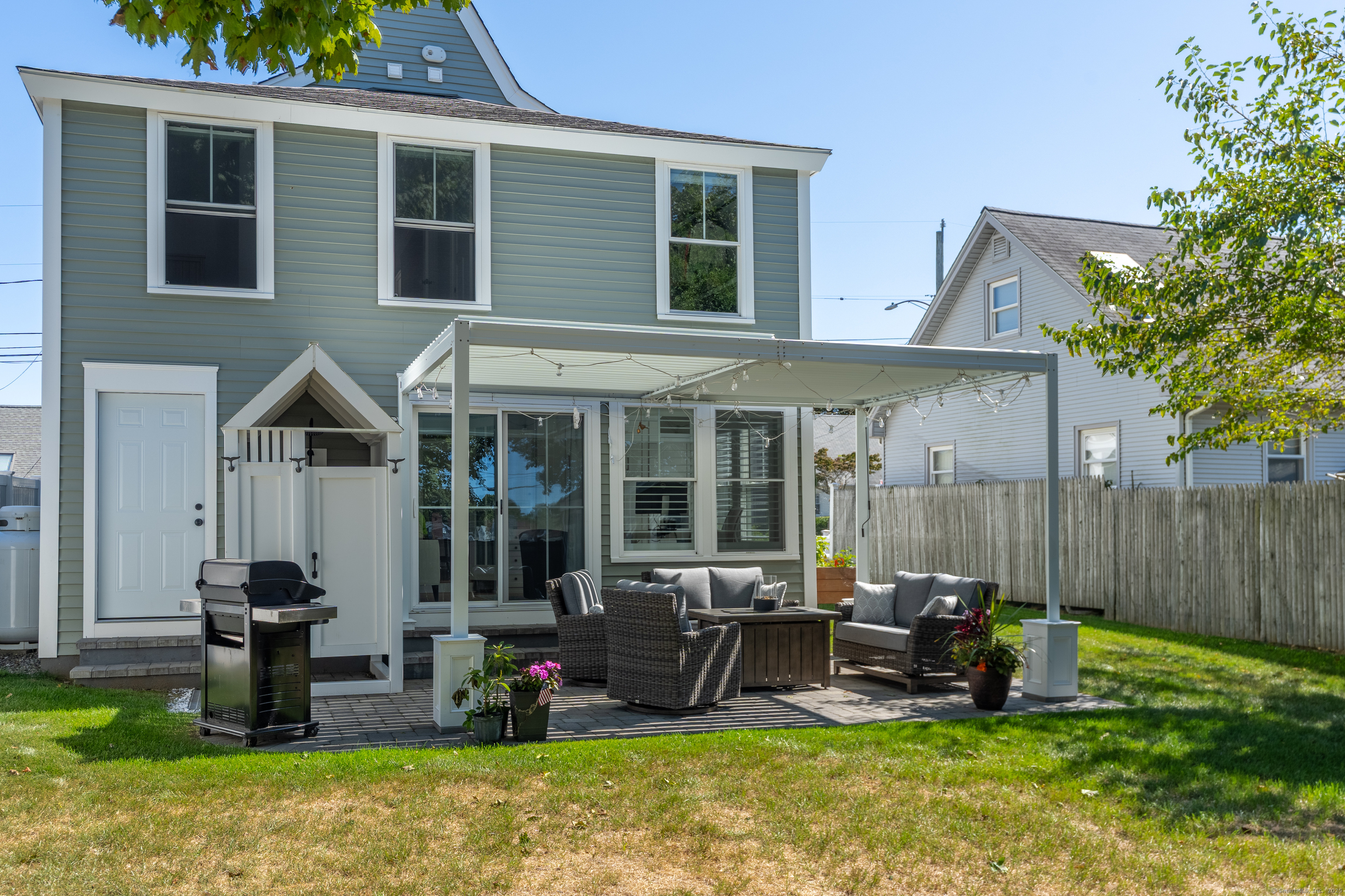 Old Saybrook, Connecticut 06475, United States, 3 Bedrooms Bedrooms, ,3 BathroomsBathrooms,Residential,Pending,215096