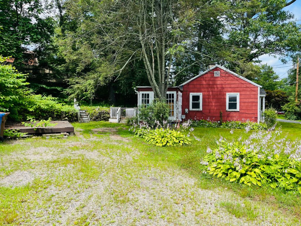 Photo of 35 Saginaw Trail, Shelton, CT 06484 (MLS # 24142533)