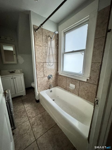 Tiny photo for 20 Ashland Place, New Haven, CT 06513 (MLS # 24146265)