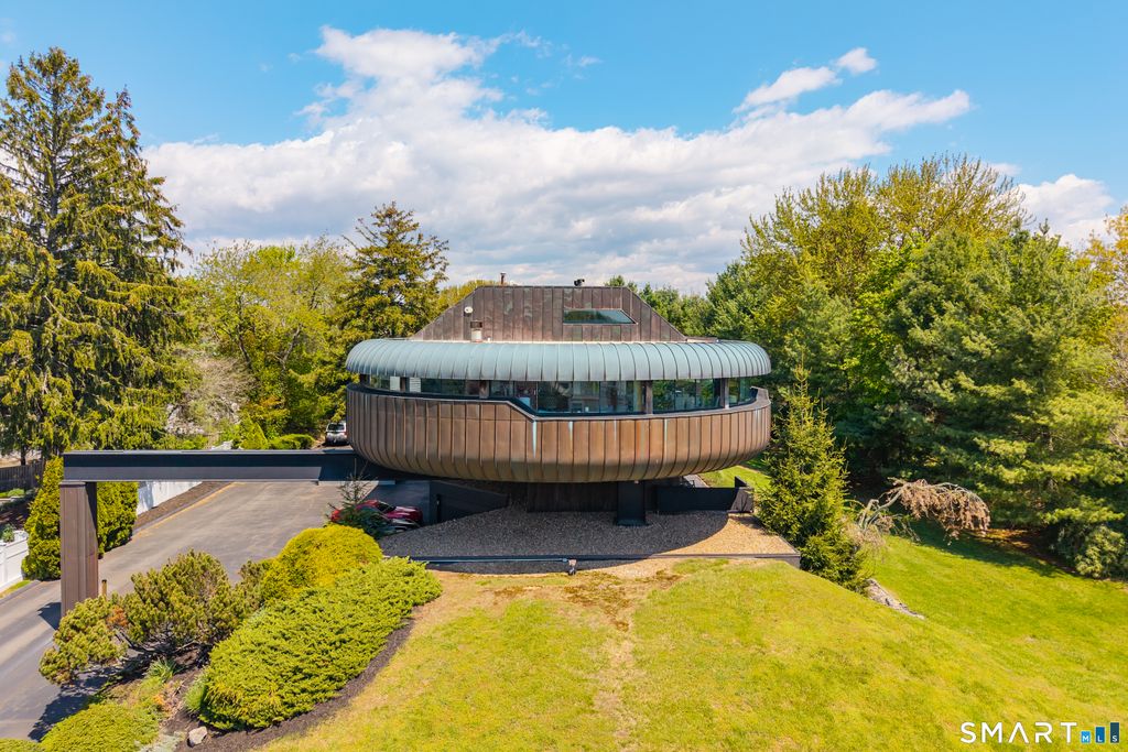 Photo of 446 Whitfield Street #C, Guilford, CT 06437 (MLS # 24172783)